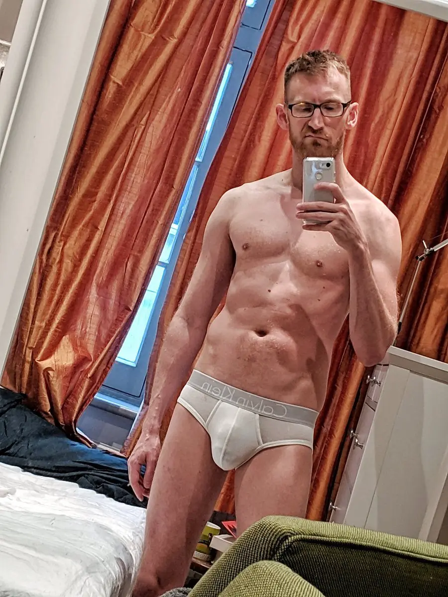 Bruno, 59 ans, gay français