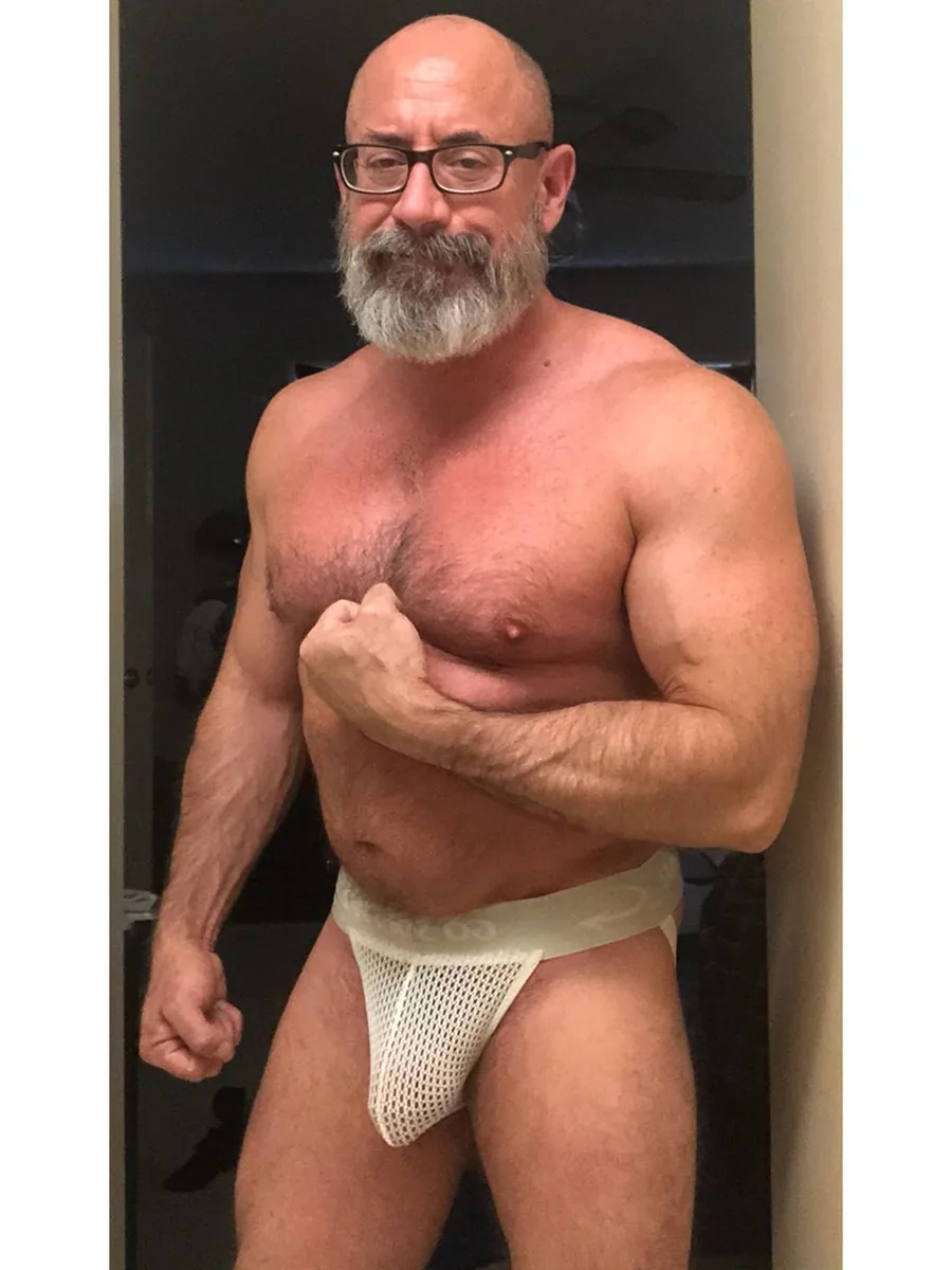 Joël, 59 ans, gay français